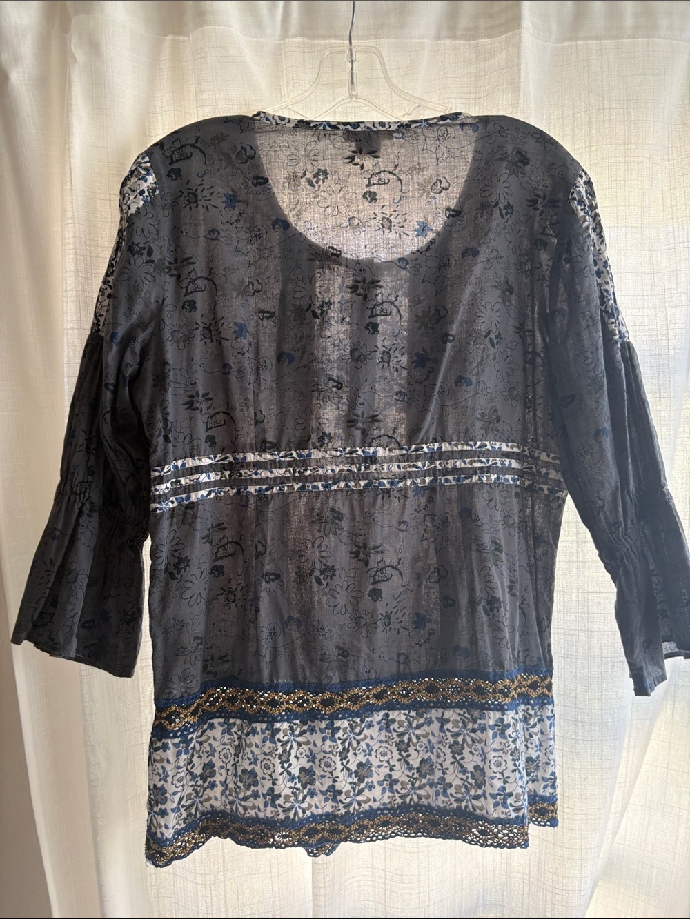 Sundance Top With Lovely Details - Picture 2 of 11